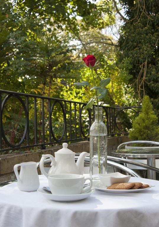 Hilbury Court Hotel Trowbridge Exterior photo